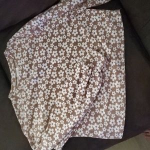 Long sleeve cropped shirt